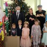 В Мордовии прошел новогодний утренник для детей врачей, работающих в ковидном госпитале