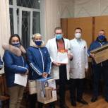 Волонтеры привезли воду в Печорскую центральную районную больницу в Коми