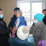 В канун новогодних праздников семья погорельцев из Костромского района въехала в новый дом