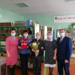 Члены Партии «Единая Россия» поздравили заслуженного учителя России с юбилеем