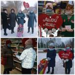 Активисты Мари-Турека поздравили мам