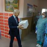 Геннадий Онищенко поздравил медицинских работников с наступающим Новым годом