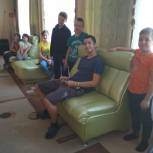 Воспитанники центра социальной помощи семье и детям получили новую мебель