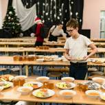 По поручению Андрея Чибиса в Мурманской области увеличат расходы на питание школьников