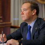 Дмитрий Медведев поддержал инициативу кузбассовца об использовании маткапитала