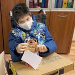 «вЕРа в чудо»: Мальчику с ОВЗ из Якиманки подарили ноутбук