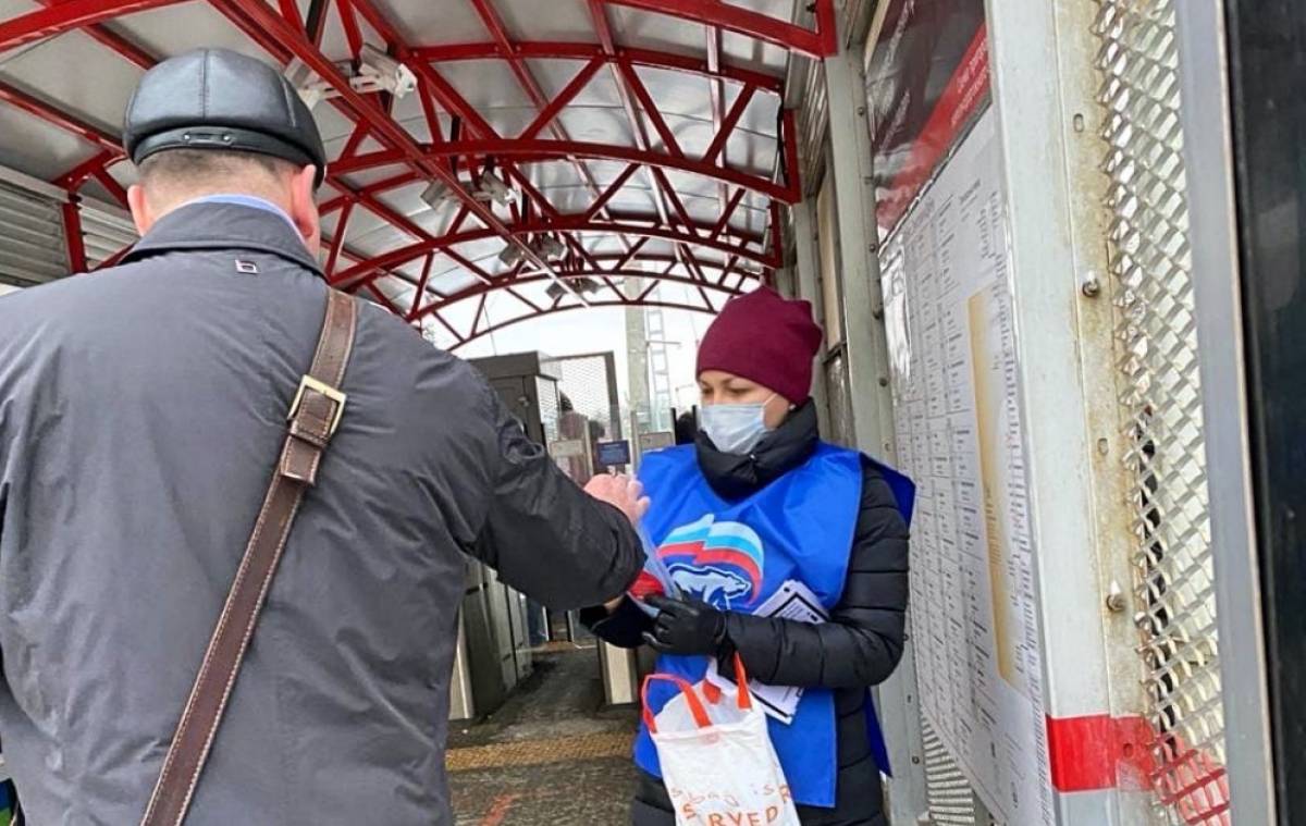 Волонтеры проверили соблюдение масочного режима на транспорте в Никольском  и Лесном Городке