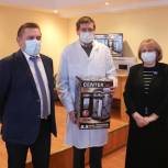 Медикам Талицы подарили бытовую технику