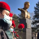 В КЧР почтили память Героя России Евгения Остроухова
