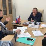 Депутат Госдумы проконсультировал жителей по жилищным вопросам