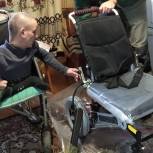 Кимовские единороссы помогли инвалиду получить средство передвижения