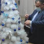 Брянский депутат исполнил новогоднюю мечту ребёнка с тяжёлым заболеванием
