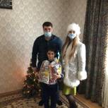Детей-сирот из Кизляра поздравили с Новым годом