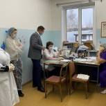 Евгений Аксаков посетил амбулаторию села Ашитково городского округа Воскресенск
