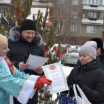 Депутат поздравил жителей своего округа с Новым годом на празднике двора