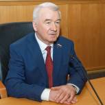 Сергей Корепанов наградил лидера марафонского движения Тюменской области