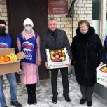 Депутат передал медикам фрукты и оплатил ГСМ для машин скорой помощи Навашинской и Ардатовской ЦРБ