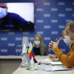 В формате видеосвязи прием дончан провел депутат Госдумы Александр Каминский