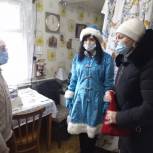 Ветеранов ВОВ поздравили донецкие единороссы