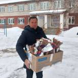 «Единая Россия» передала новогодние подарки в детский Дом для детей-инвалидов