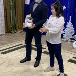 Депутат Госдумы Николай Гончаров привез подарки к Новому году для детских соцучреждений Донецка