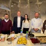Шеф-повар Константин Ивлев провел кулинарный мастер-класс для 50 многодетных семей Центрального округа