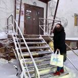 В Губкинском «Единая Россия» продолжает доставку бесплатных лекарственных наборов для лечения ОРВИ