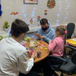 Единороссы северо-запада Москвы помогают детям - инвалидам с социальной реабилитацией