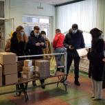 Добровольцы привезли подарки в Пензенский дом ветеранов