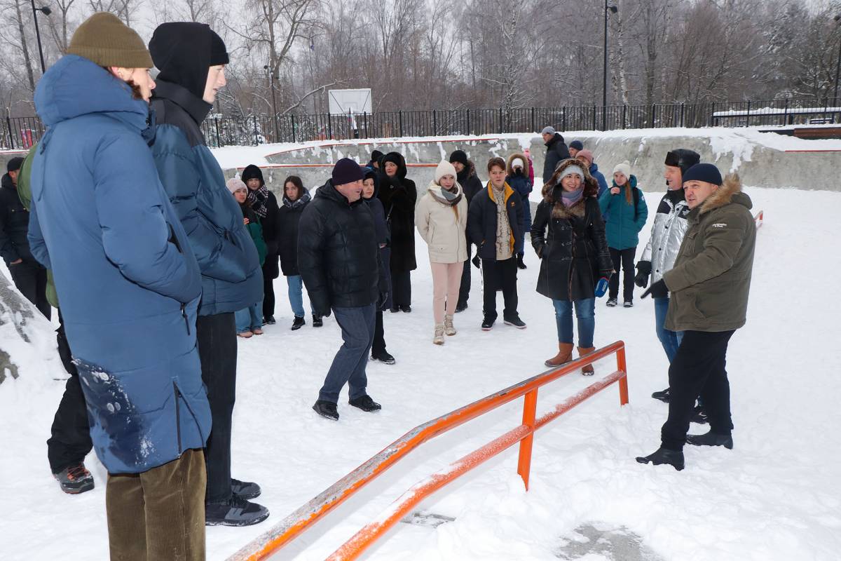 Мытищинские единороссы вместе с молодыми спортсменами оценили новую  скейт‑площадку