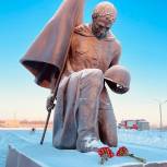 «Единая Россия» провела памятные и патриотические акции в День Неизвестного солдата