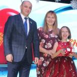 Рустам Ишмухаметов исполнил желания детей в рамках акции «Елка желаний»