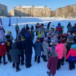 В Воздвиженке партия помогла установить спортивную детскую площадку