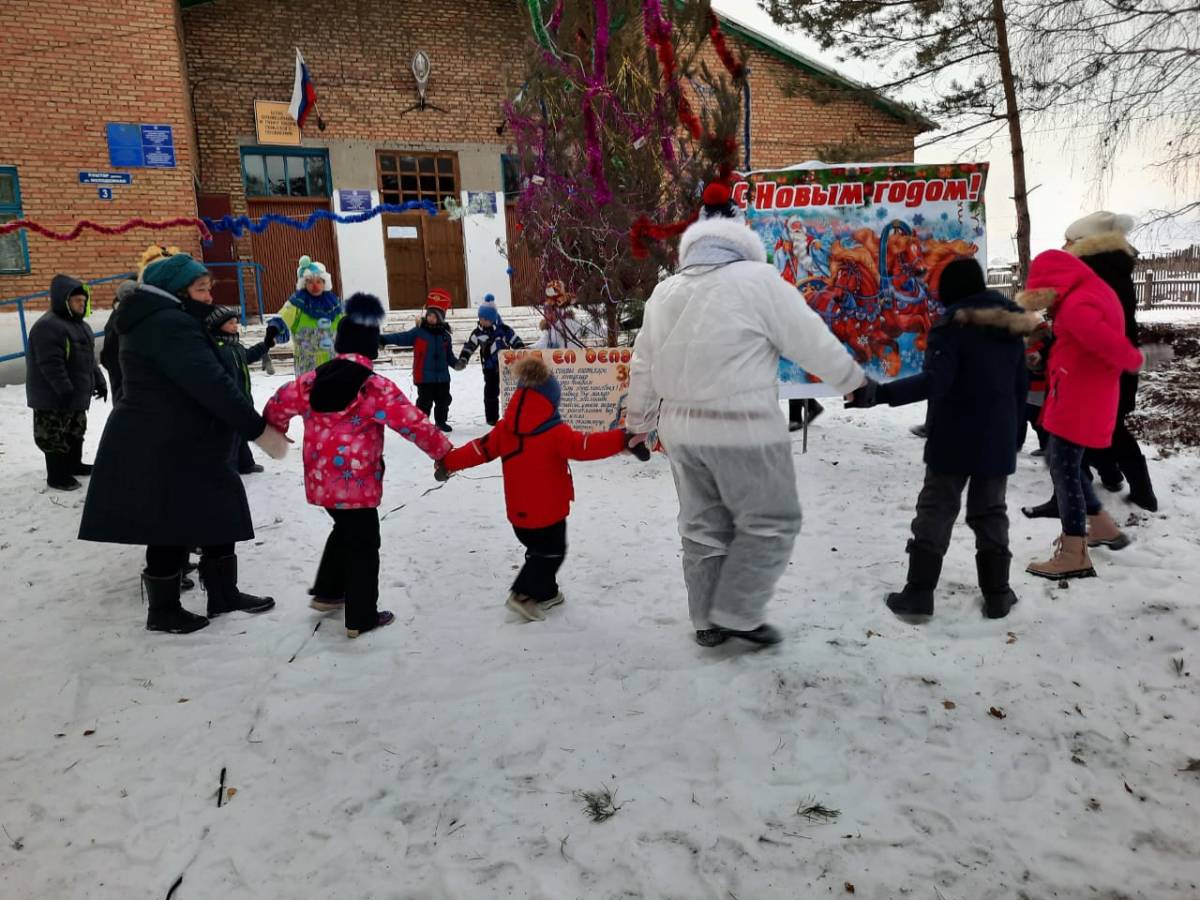 В Федоровском районе партийцы организовали мероприятия к открытию зимних  новогодних площадок