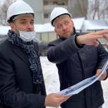 Депутат Госдумы Александр Мажуга проинспектировал ход строительства поликлиники на северо-западе Москвы