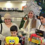 Лариса Картавцева исполнила новогоднее желание восьмилетнего Исы из района Бибирево