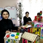 Депутат парламента Дагестана Далгат Махачев под Новый год обновил игрушки и инвентарь детсада в городе Южно-Сухокумске