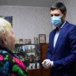 Алексей Синицын поздравил ветеранов с Новым годом