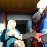 В Конышевском районе поздравили с Новым годом пожилых людей, проживающих в сёлах