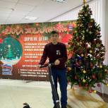 Мальчик из Абзелиловского района получил самокат в рамках акции «Елка желаний»