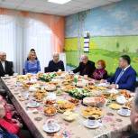 Губернатор Игорь Руденя поздравил с наступающим Новым годом и Рождеством представителей старшего поколения, проживающих в Тверском геронтологическом центре