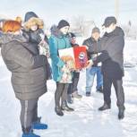 Юрий Матузов поздравил многодетную семью
