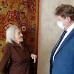 Владимир Коробов поздравил ветеранов Великой Отечественной войны с Новым годом