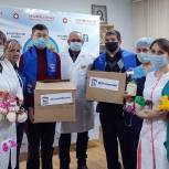 Депутаты и активисты «Единой России» участвуют в благотворительных акциях по всей стране