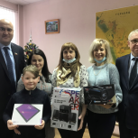Победителям онлайн-конкурса отделения партии Городецкого района вручили подарки