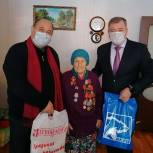 «С Новым годом, ветеран!»: партийцы поздравили участников войны из Ядринского района
