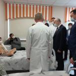 Депутаты регионального парламента посетили отремонтированное отделение детской больницы