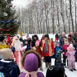 Кстовские активисты организовали для жителей новогодний праздник