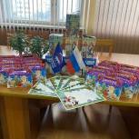 Воспитанники детской футбольной школы «Спартак-Юниор» поздравили севастопольских морпехов с Новым годом