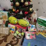 «Единая Россия» передала подарки в Краснодонский центр реабилитации детей-инвалидов (ЛНР)
